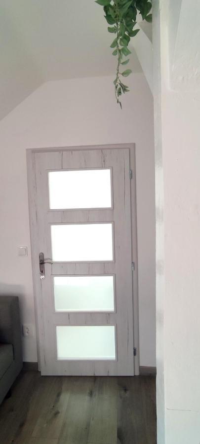 Apartman - Cafe Princ Pod Hradem Wifi, Klima Šternberk Buitenkant foto