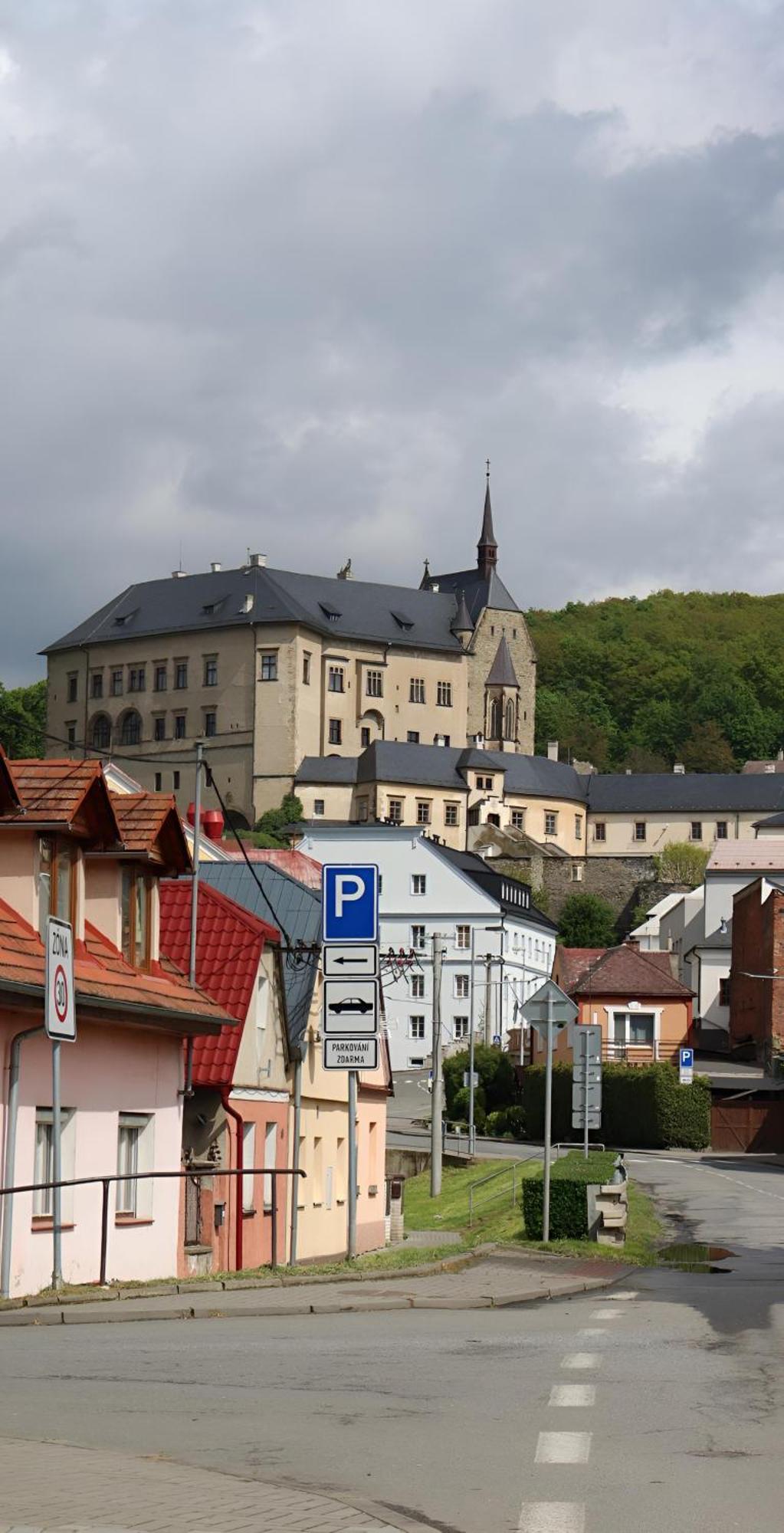 Apartman - Cafe Princ Pod Hradem Wifi, Klima Šternberk Buitenkant foto
