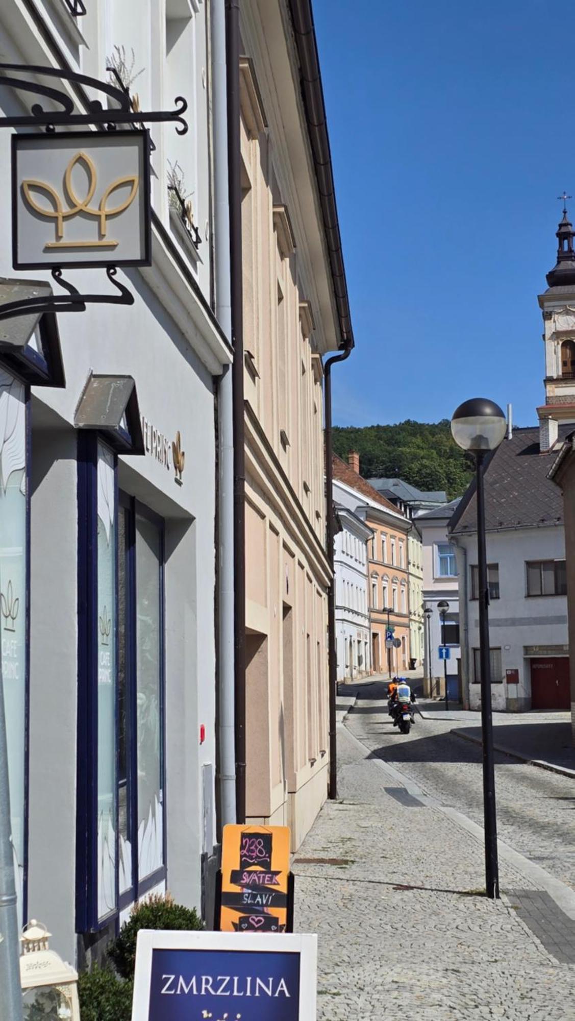 Apartman - Cafe Princ Pod Hradem Wifi, Klima Šternberk Buitenkant foto